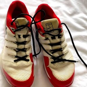 Nike tennis sneakers zoom